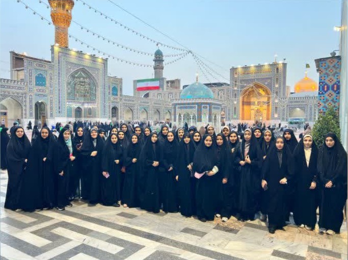 تجلی شور زیارت و ارادت به امام مهربانی‌ها در جمع دانشجویان دختر زائر اولی دانشگاه اصفهان